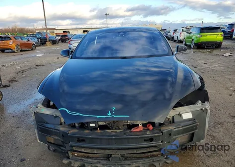 2014 Tesla Model S z USA, uszkodzony, nr VIN 5YJSA1S15EFP65750